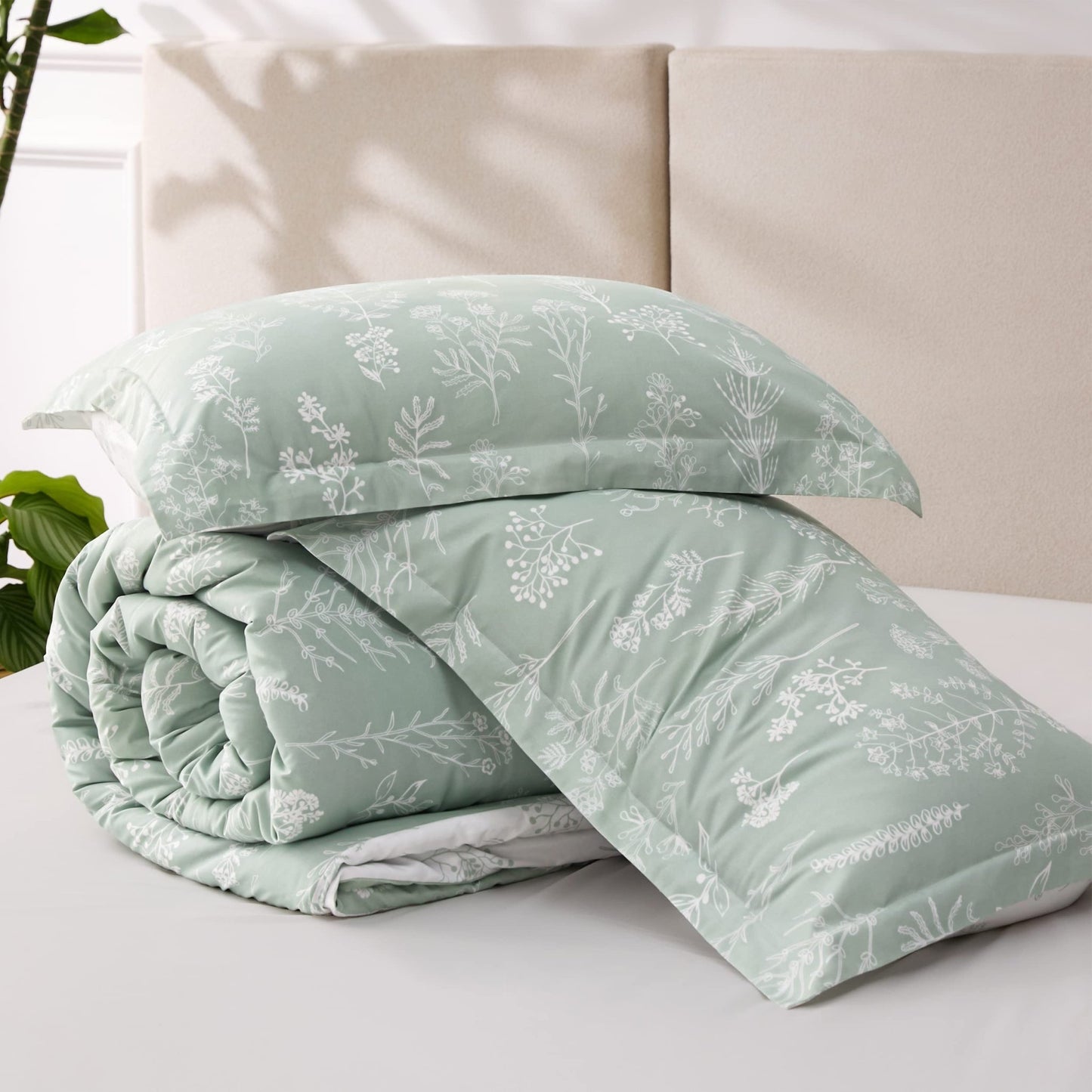 Bedsure Queen Comforter Set - Sage Green Bed Set, 3 Pieces Cute Floral Bedding, 1 Soft Reversible Botanical Flowers Comforter and 2 Pillow Shams - The One Stop Deals