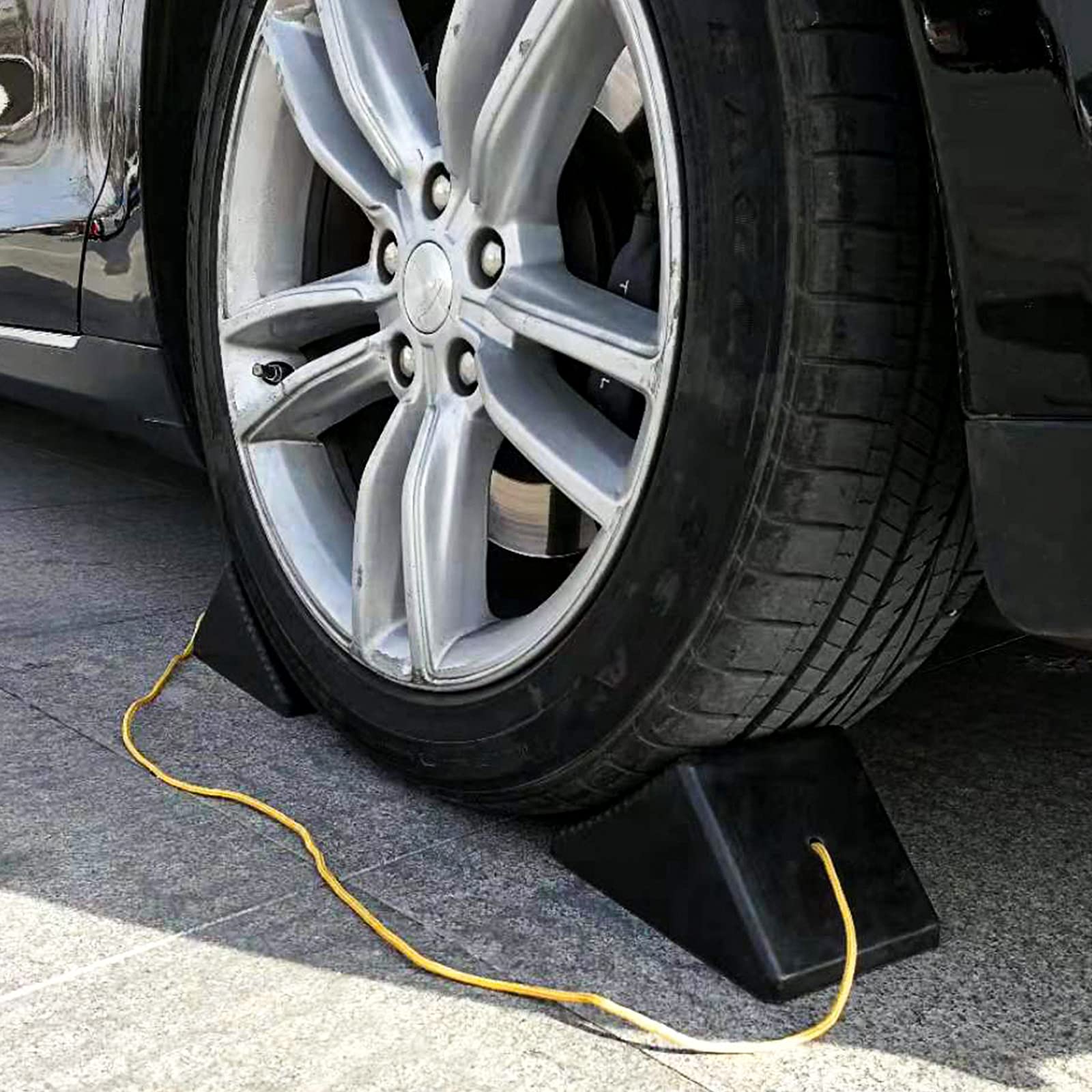 HOXWELL Rubber Wheel Chock with Rope Set of 4pcs, Heavy Duty RV Tire Chocks for Travel Trailers, Camper, Small Airplant, Cars, Motorcycle and Truck 4 Packs, 8" Length x 5" Width x 4" Height - The One Stop Deals