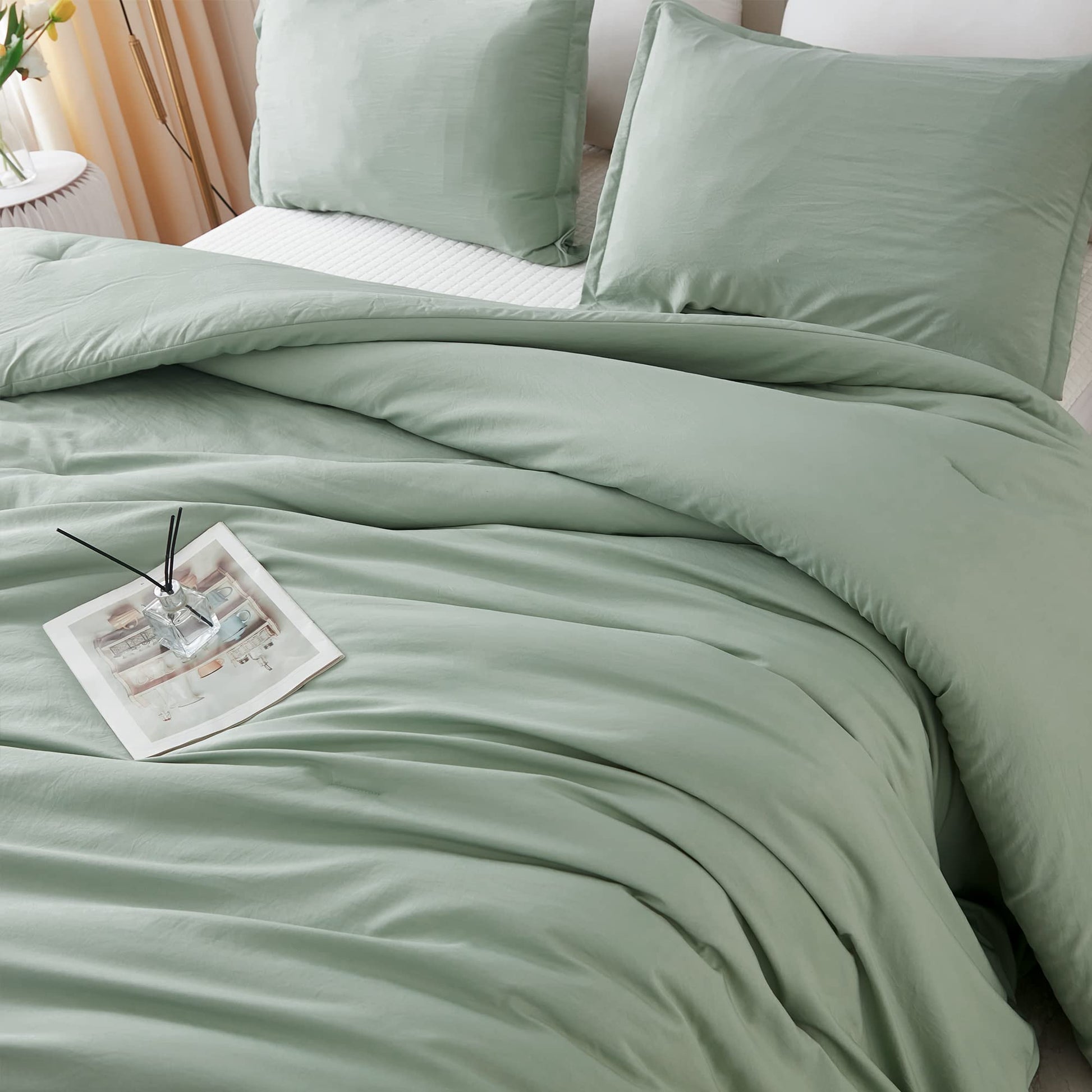 Litanika King Size Comforter Set Sage Green, 3 Pieces Lightweight Solid Comforter King Size, All Season Fluffy Down Alternative Comforter Bed Set Quilt Blanket - The One Stop Deals