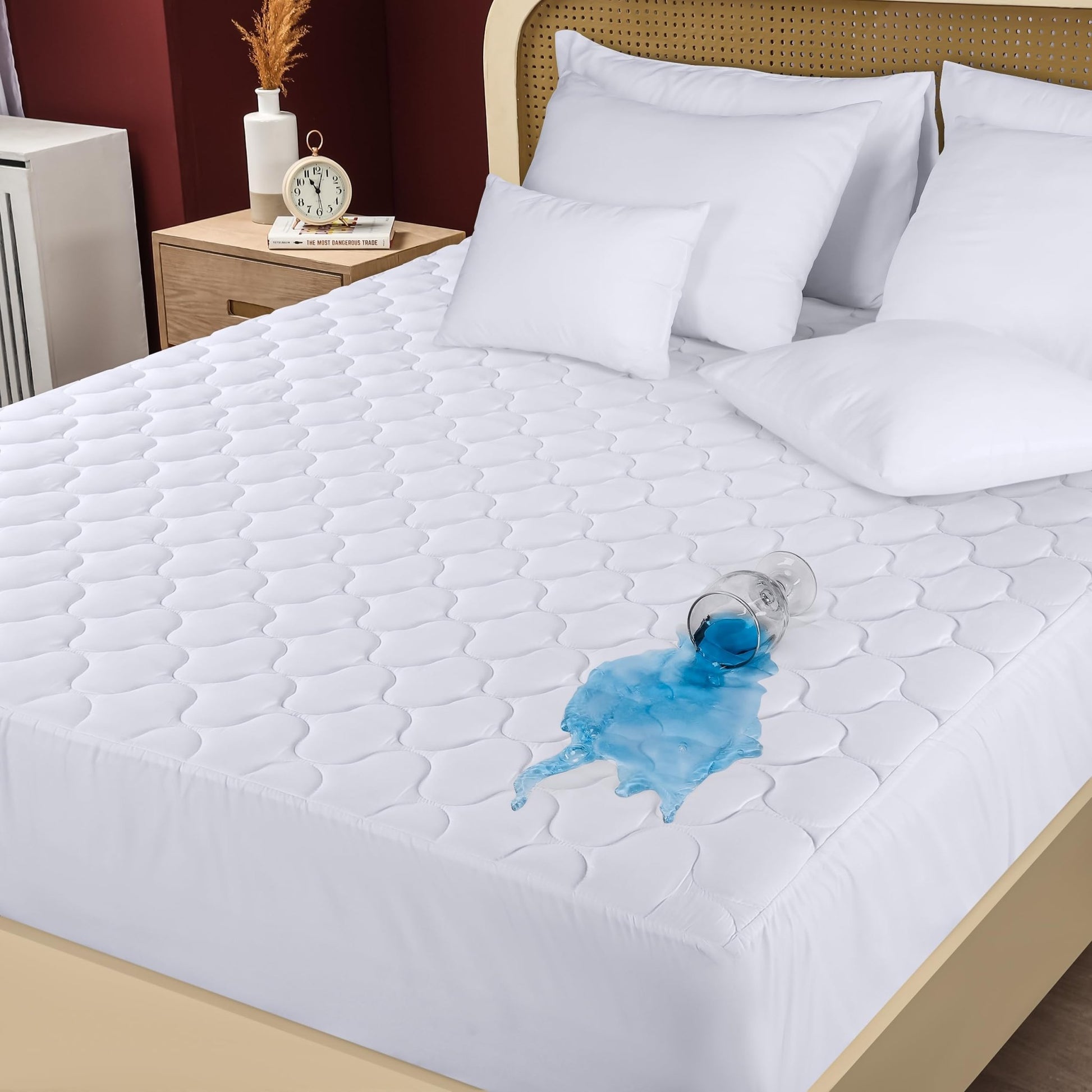 Utopia Bedding Waterproof Mattress Protector, Mattress Pad, Quilted Fitted Cover Stretches up to 16 Inches Deep (White, Queen (Pack of 1)) - The One Stop Deals