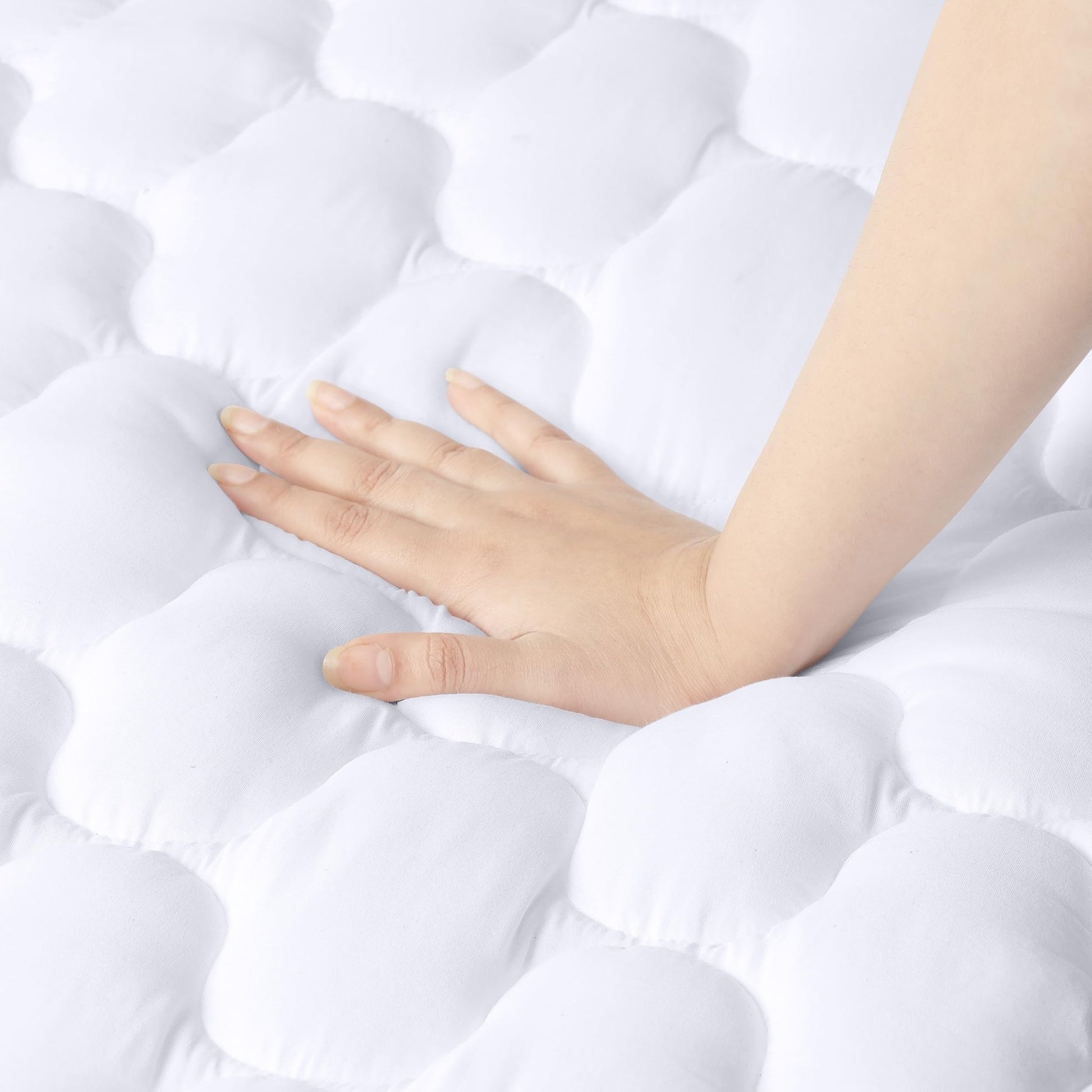 Utopia Bedding Waterproof Mattress Protector, Mattress Pad, Quilted Fitted Cover Stretches up to 16 Inches Deep (White, Queen (Pack of 1)) - The One Stop Deals